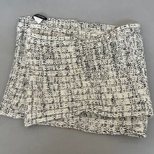 Banana Republic Cream and Black Marled Knit Scarf